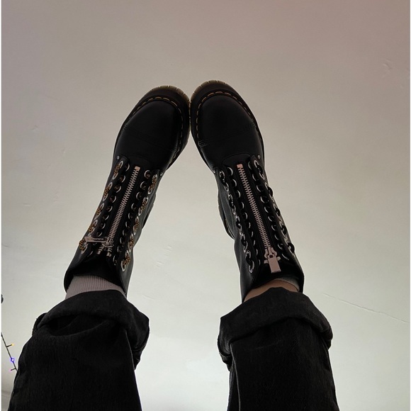 Doc Martens Sinclair Hi Max Platforms - Picture 7 of 9